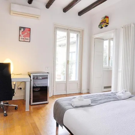 公寓 Duomo Charming Maison With Private Terrace - A Unique Milanese Experience 米兰